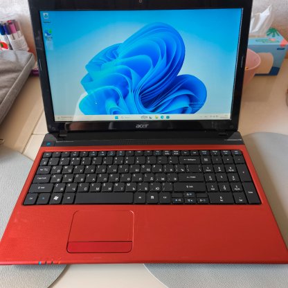 Selling Acer Aspire with upgraded components!