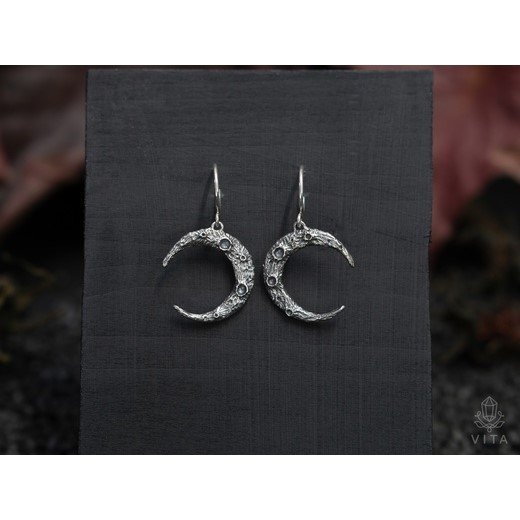 Queen Of The Night Earrings