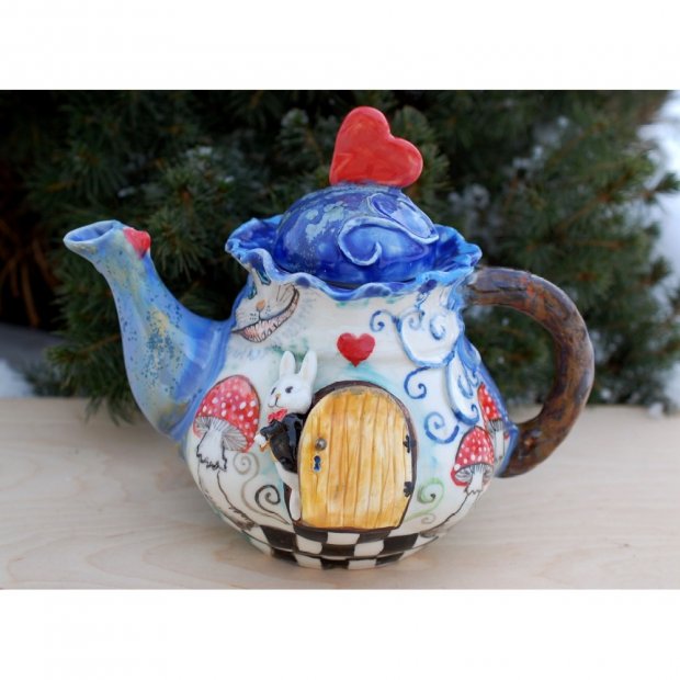 Alice In Wonderland - White Rabbit And Cheshire Cat Teapot