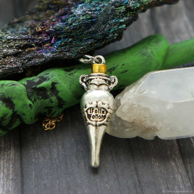 Harry Potter - Potion Of Luck Pendant Necklace
