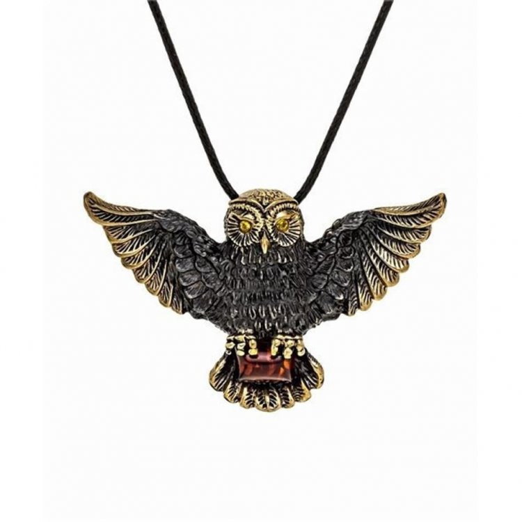 Wise Owl Pendant Necklace