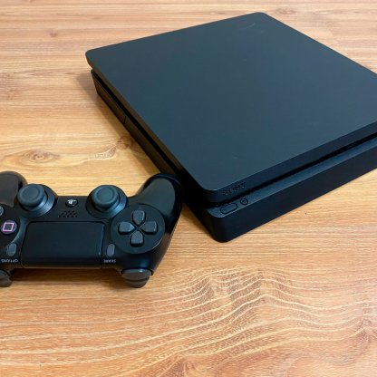 PlayStation 4 Slim