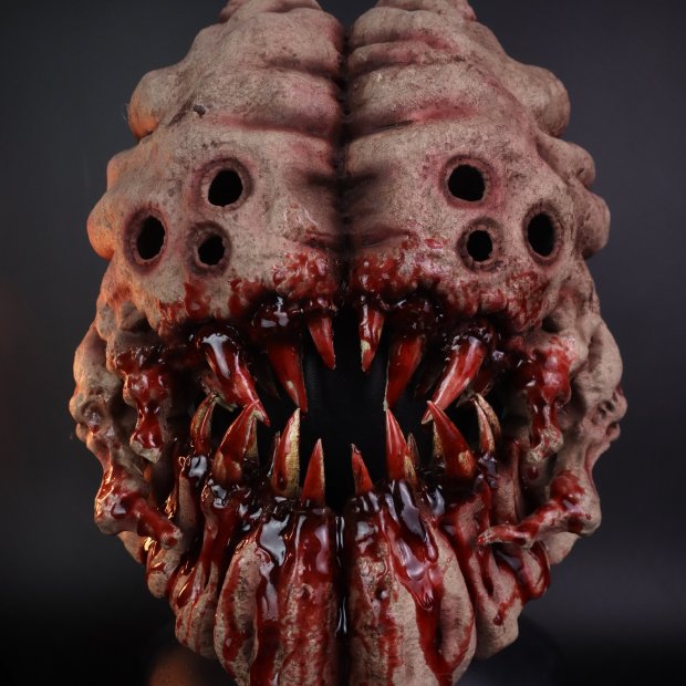 Spider Mask (with a movable jaw)