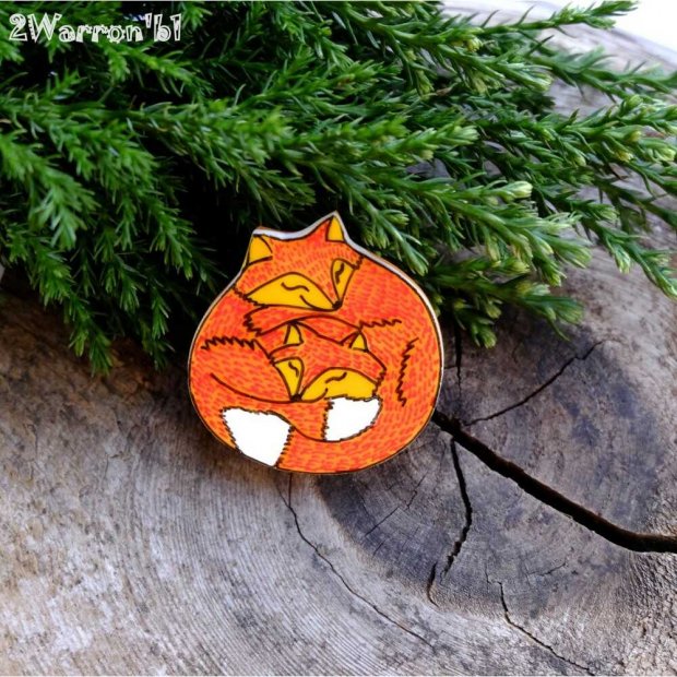 Foxes Brooch
