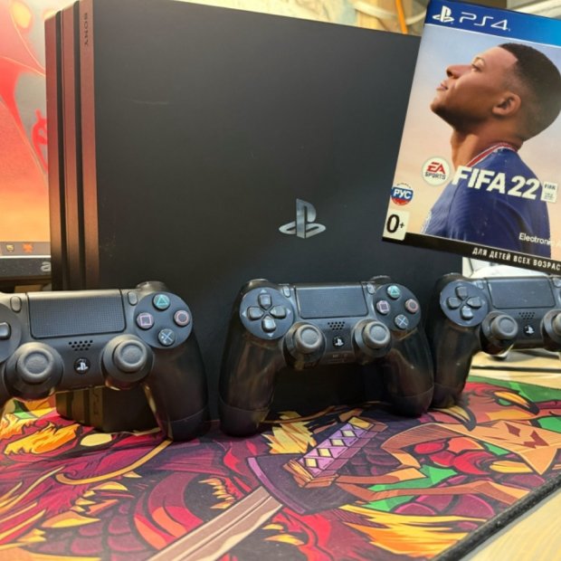 Sony PlayStation 4 Pro on 1 TB with fifa 22 and Spider-man Miles Morales