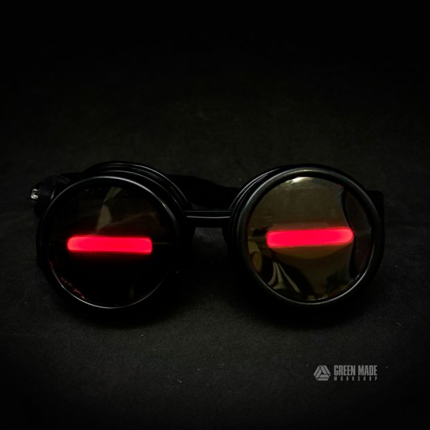 Line Red Goggles