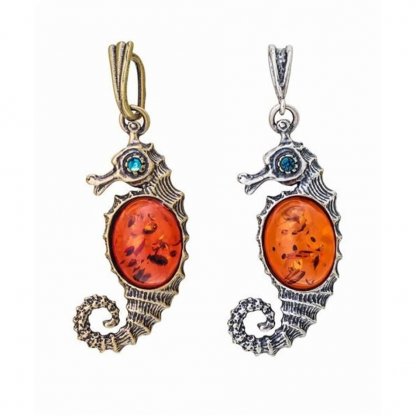 Beautiful Sea Horse Pendant Necklace