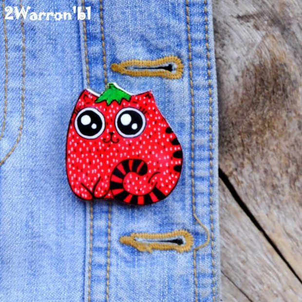 Strawberry Cat Brooch