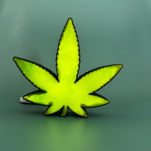 Cannabis Leaf Table Lamp Model