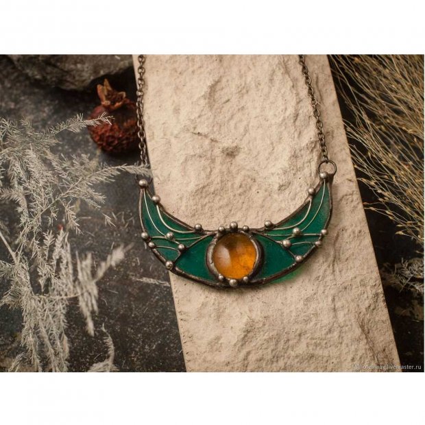 Forest's Eye Necklace